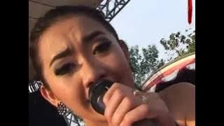 loro ati by rena kdi ..live monata mania the best.