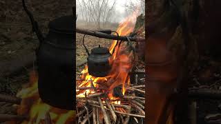 Benim Şiirlerin Çay Kokar, Düşlerimde Sade Sen. Demlikten Nefesin Bardakta Gamzen