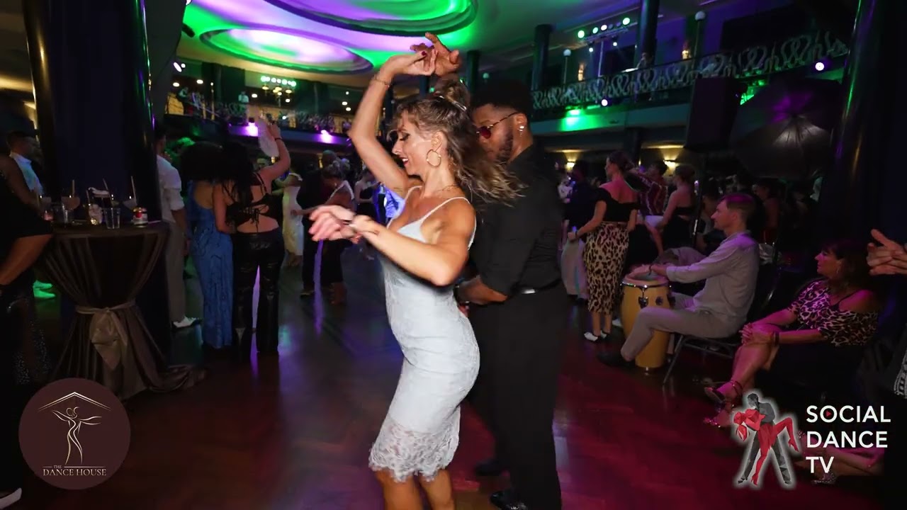 Mambo Social Dancing Back 2 Mambo Prague - Terry Salsalianza and Camile