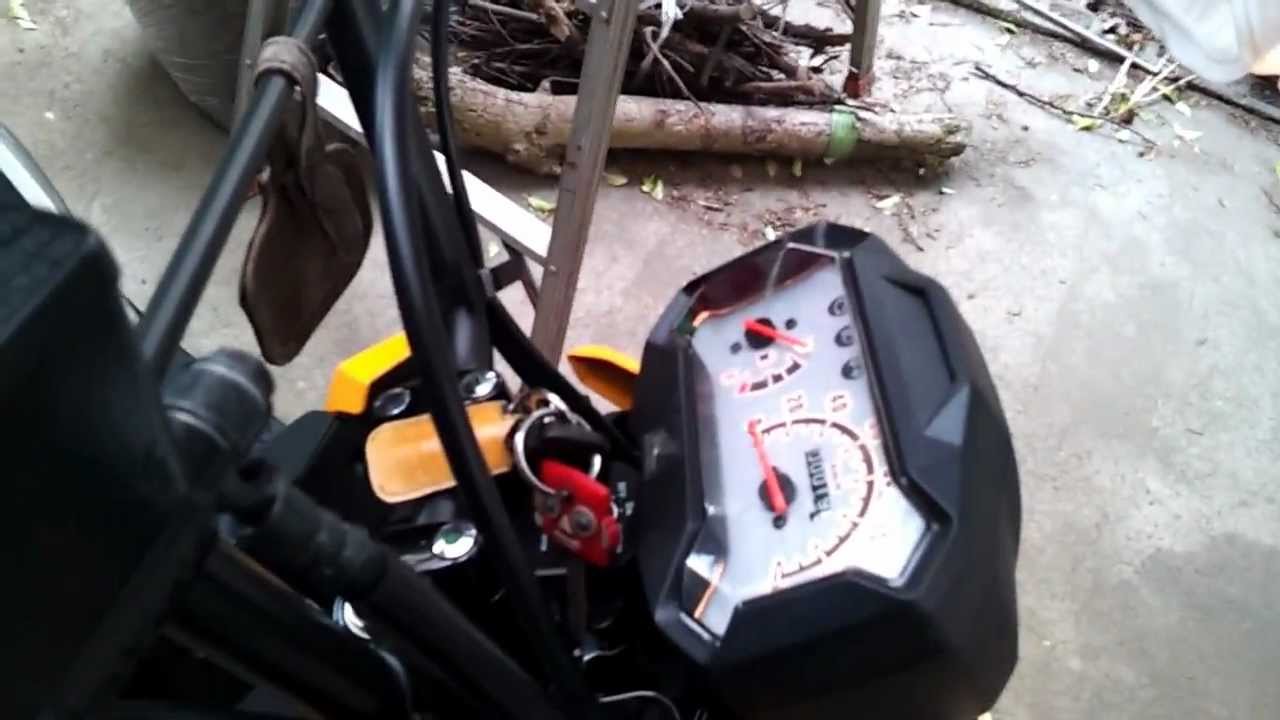 HONDA ZOOMER X - YouTube