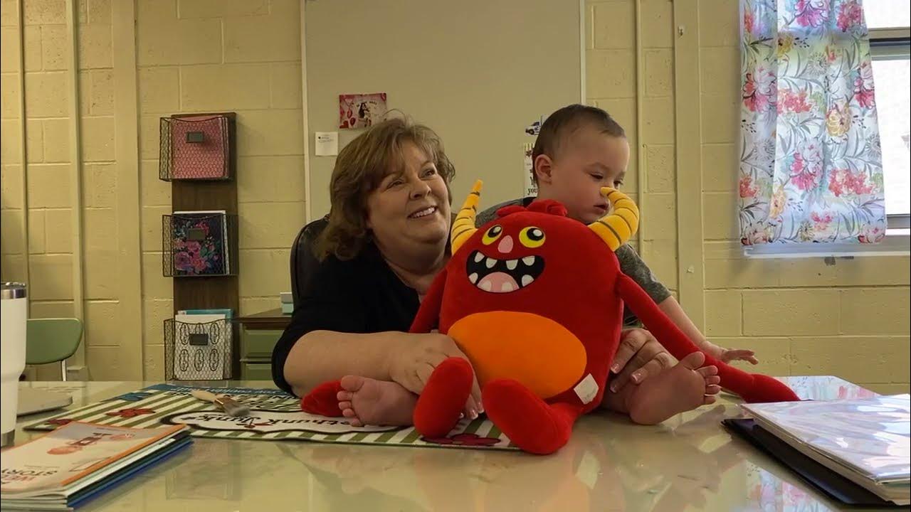 Rethunk Junk by Laura Thursday at 3ish How to renew a Bookcase 04 01 21