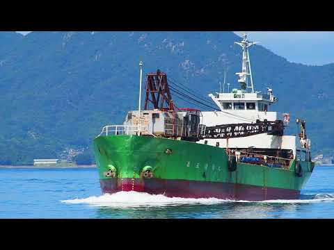 ジャリ-運搬船 砂利採取運搬船とヨット衝突…大分 - YouTube