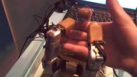 Robothand with sensitive fingers