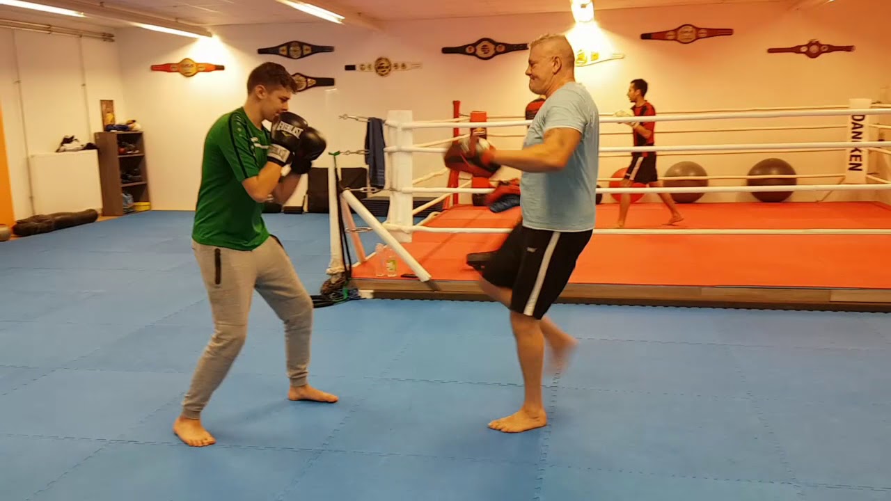 Boxtechniken | Grundlagen BOXEN - für Anfänger | Tutorial by Mario ...