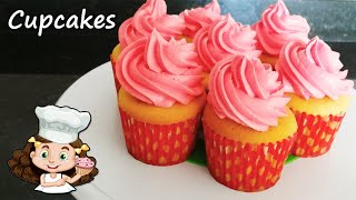 CUPCAKES  DE VAINILLA CON CREMA