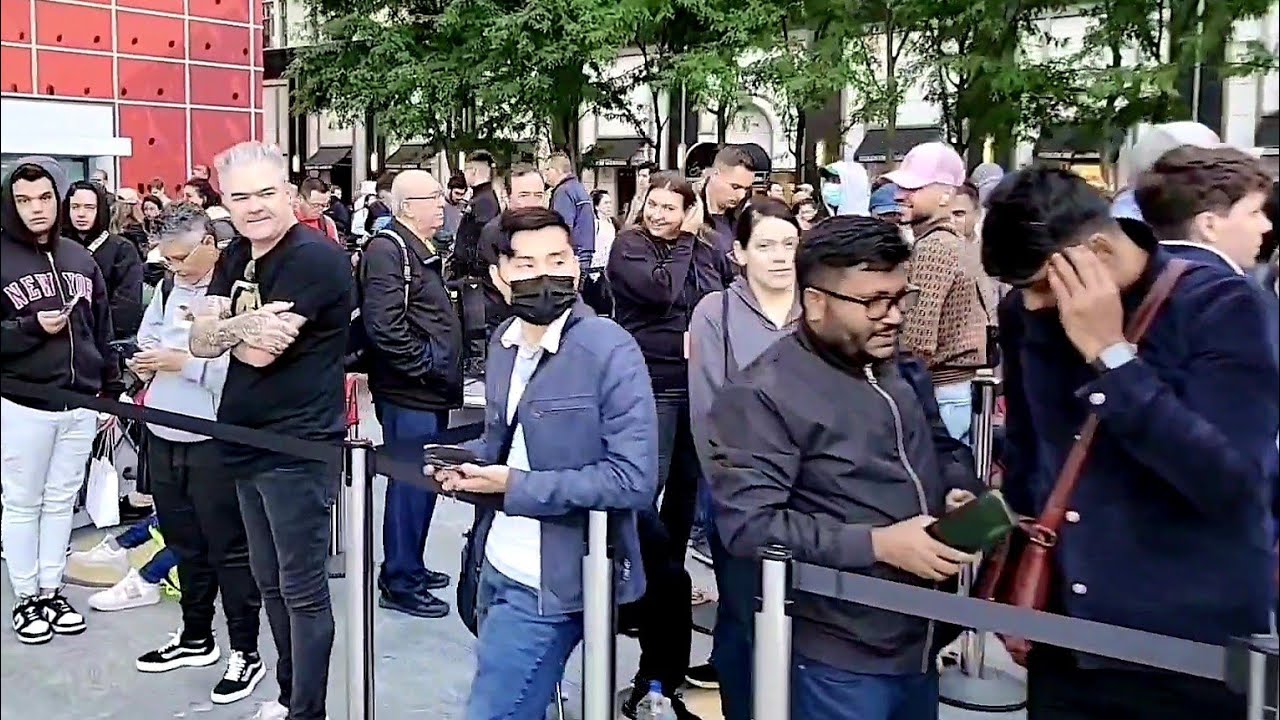 New Apple iPhone 15 Launch at Fifth Avenue Apple Store 🍎 iPhone 15 Pro Max, 15 Pro & iPhone 15