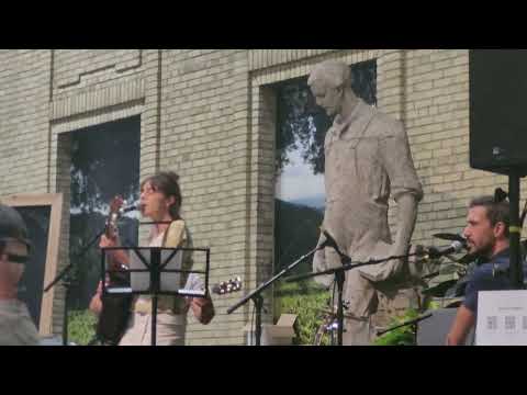 Julia D'Angelo performs at the CNE