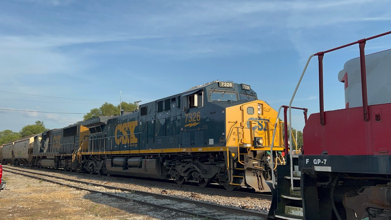 CSX Grain train chase through northern Indiana on the CF&E line - YouTube