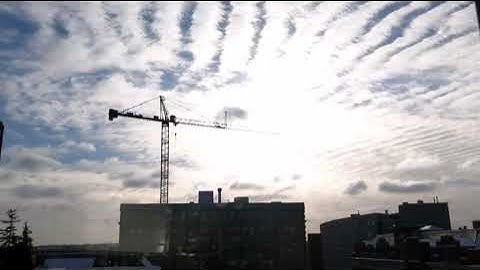 Pulsating psychedelic gravity waves clouds