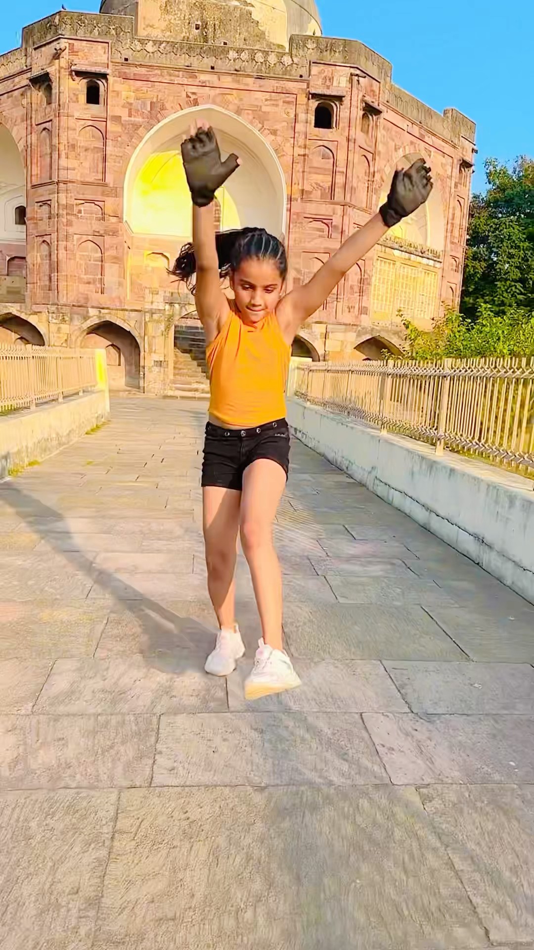 kaisi ￼laga ￼Dosto?#nandini091013 #trending #shorts# #viralvideo #youtubeshorts #youtube #backflip
