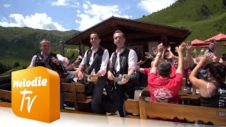 Die Fetzig'n aus dem Zillertal - Und jetzt alle Händ in die Höh (Offizielles Musikvideo) chords