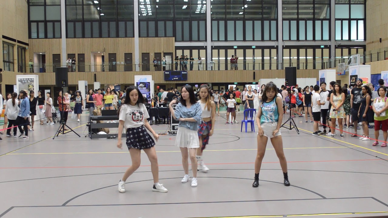 Red Velvet 레드벨벳_빨간 맛 (Red Flavor) Performance at NTUFEST 2017 by Cranberry Cookies, NTUKDP