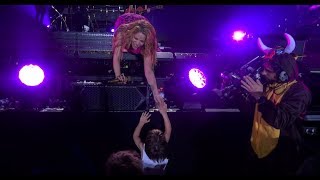 Shakira con Gerard, Sasha & Milan (Live in Barcelona, July 6 - El Dorado World Tour) HD