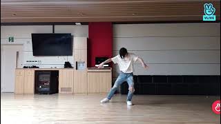 hyunjin dancing never be like you vlive 210116