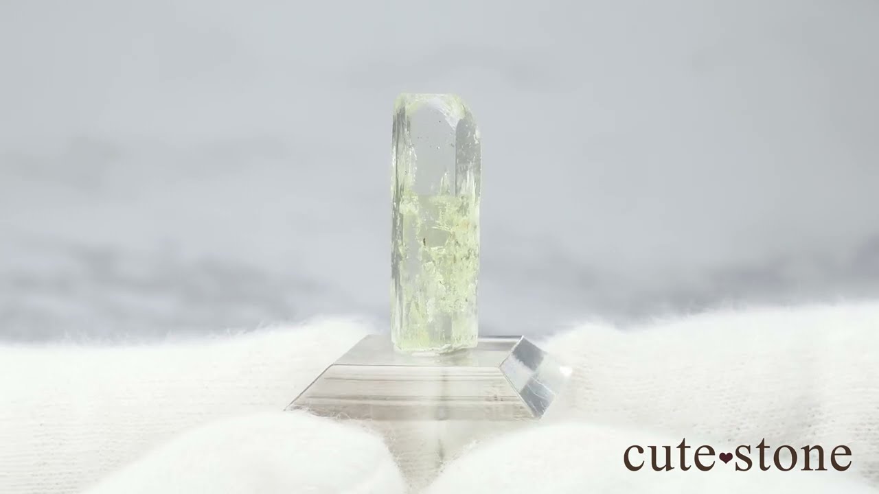 ブラジル Padre Paraiso産 ヘリオドールの原石 No.1 - cute stone -