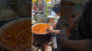 Asian street food - Tteokbokki 辣炒年糕 ??? streetfood foodie korea