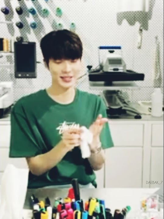 hwang In-yeop saying mahal kita on vlive