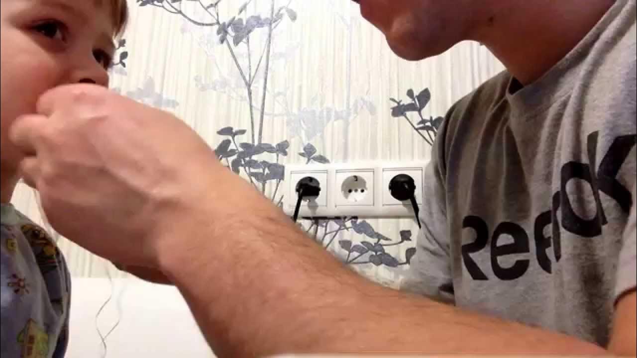 мальчик с большими зубами. вырвать молочный зуб ребенку. вырвать сын. вырвать сын. вырвать сын.