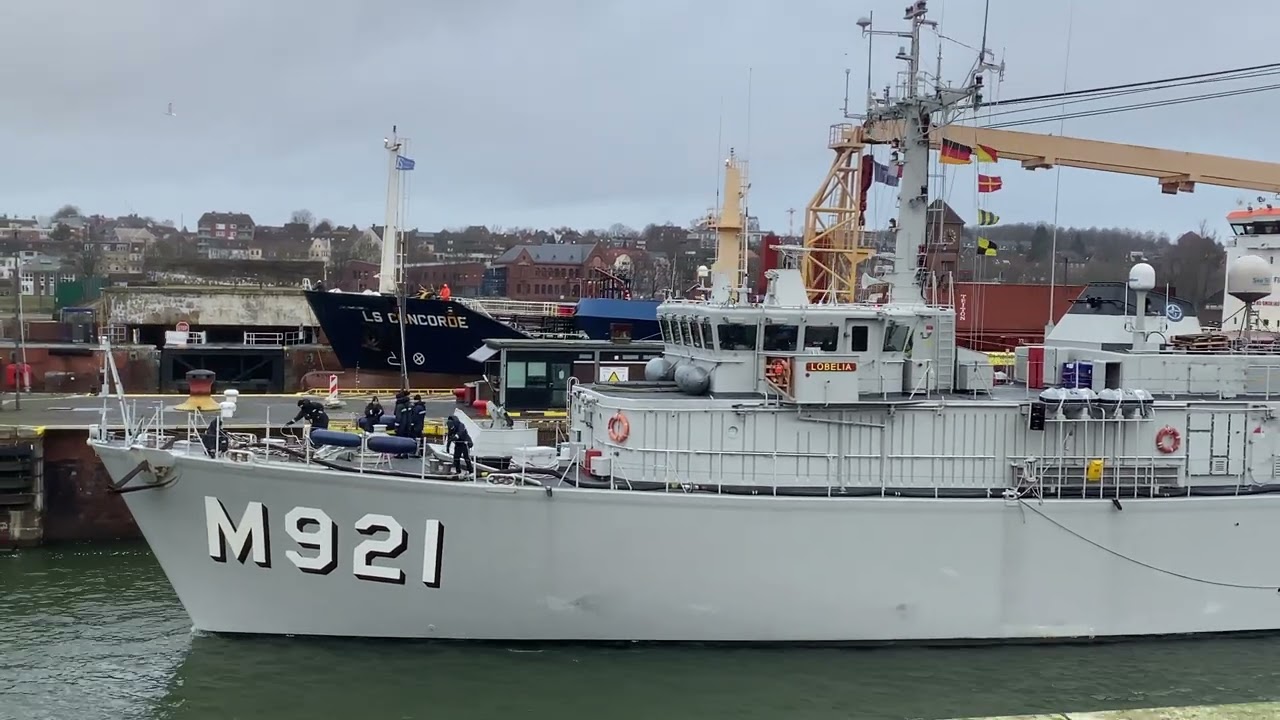 M921 LOBELIA minehunter ВМС Бельгии в Кильском канале