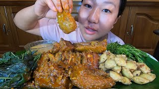 Village Style cooking Smoked Pork Curry Cooked With Fermented Soyabean And Lots Of Chilli Powder