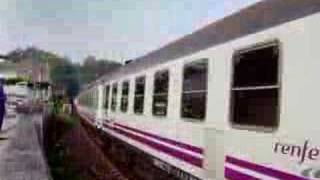 TREN ESTRELLA GALICIA EN AS XUBIAS CON LOCOMOTORA 333