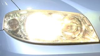 How to replace a headlight or tail bulb | 60-Second Mechanic