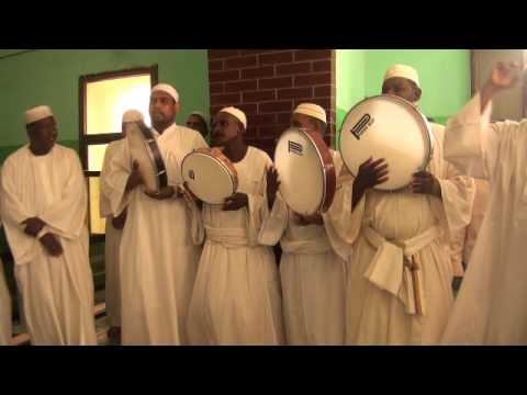 المادح إسماعيل محمد علي مدائح شيخ هاشم مدحة رجانا نورنا داخل مقام سيدي أحمد الطيب بن البشير