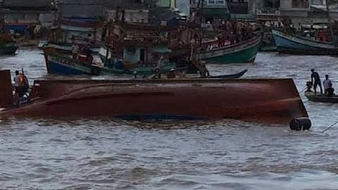 TIN NGẮN | Chìm tàu du lịch ở Lễ hội Nghinh Ông | RFA Vietnamese News