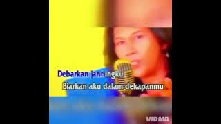 Kuberlari-lari diataslangitbiruHangatmentari ramahmemelukkuKusapa sang anginygbelai rambutkuBasuhkan