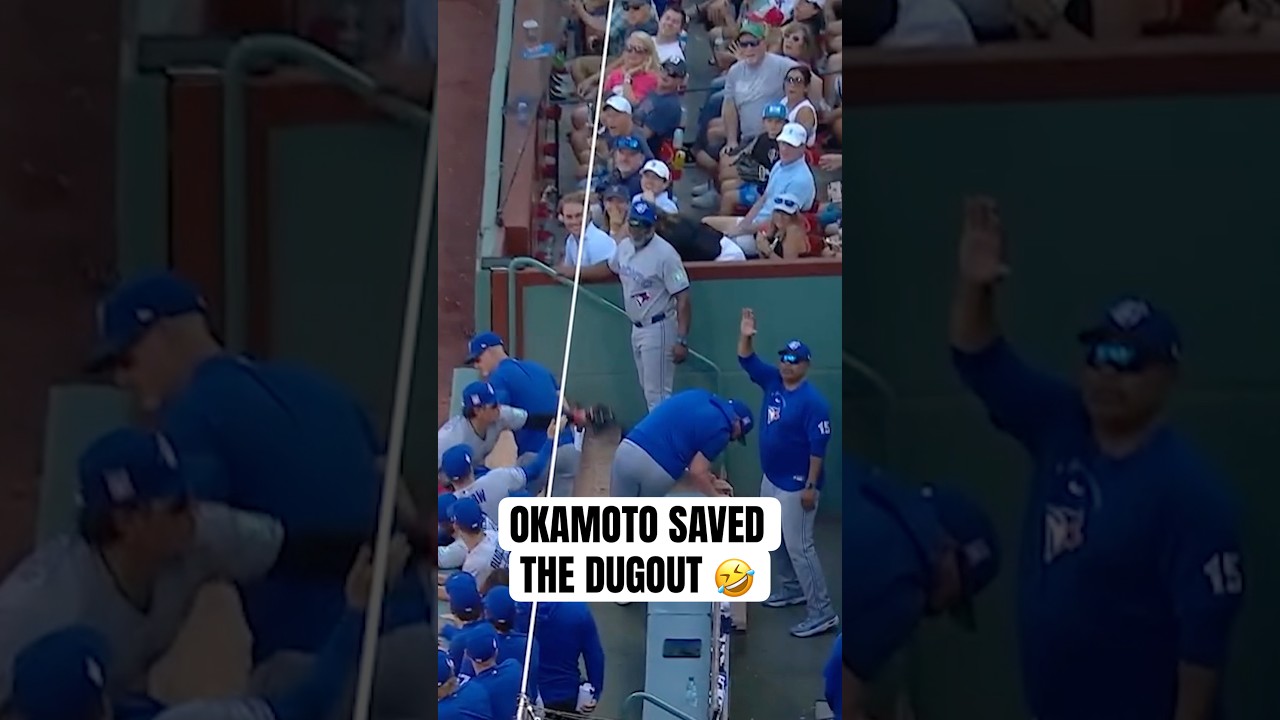 Kazuma Okamoto saved John Schneider in the dugout 🤣 #MLB #Toronto #BlueJays