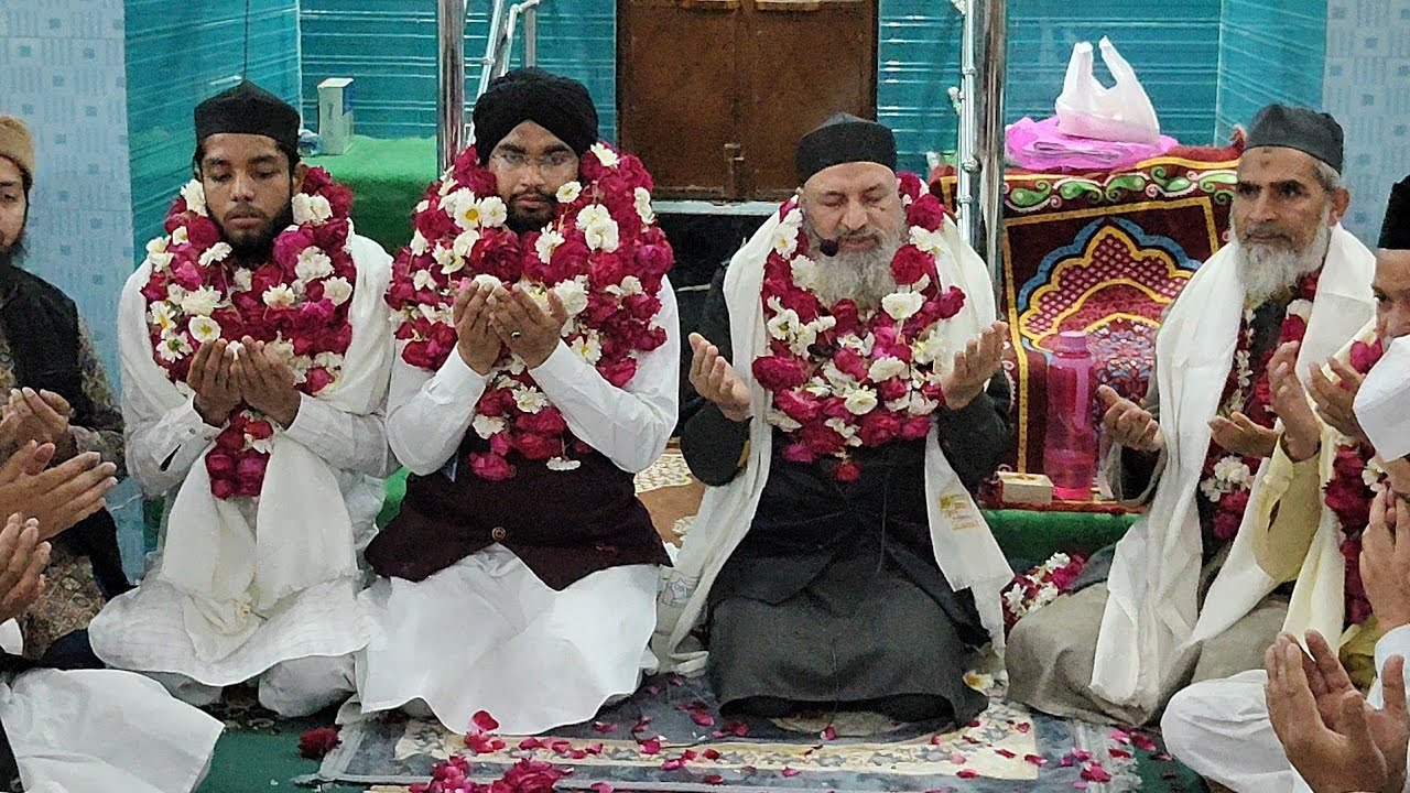 Dua Farmate Hazrat Maulana Moulvi Mohammad Nasir Khan Sahab Imam E Shehar Rampur