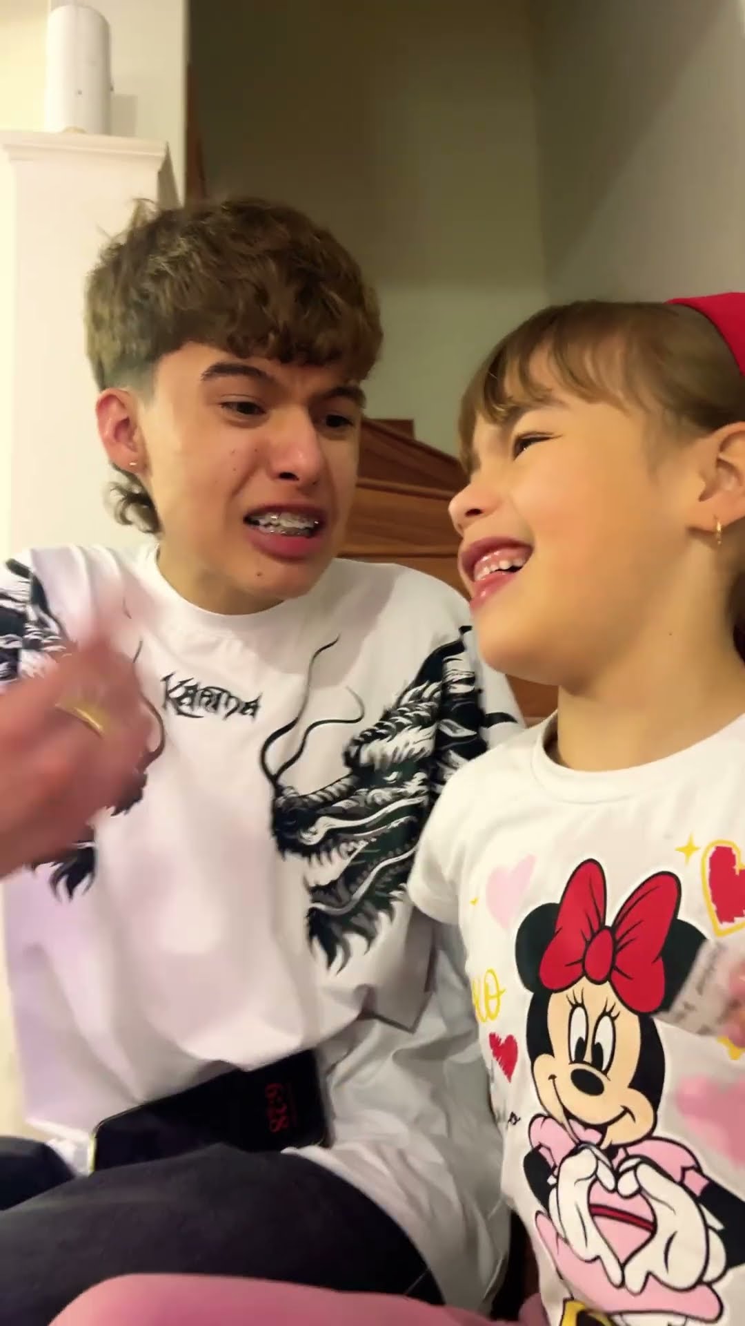 Cuando le comparto un chicle a mi hermana #humor #comedia #shortviral #fypviralシ