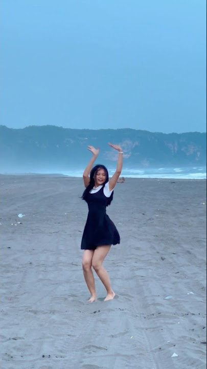 Ke pantai yukkk #dyahayuel #shortvideo #yogyakarta #dance #pantai