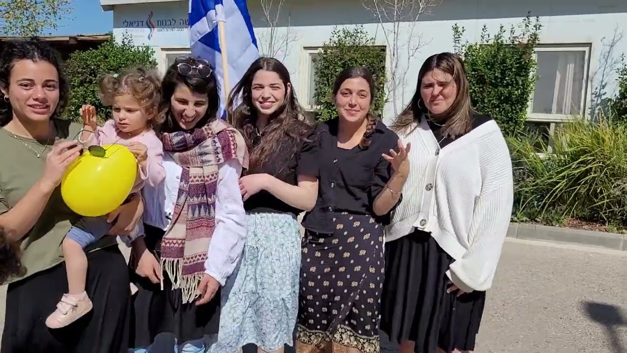 ביקור במדרשת דניאלי בתפוח.. בנות המדרשה ממליצות להצטרף מכל הלב