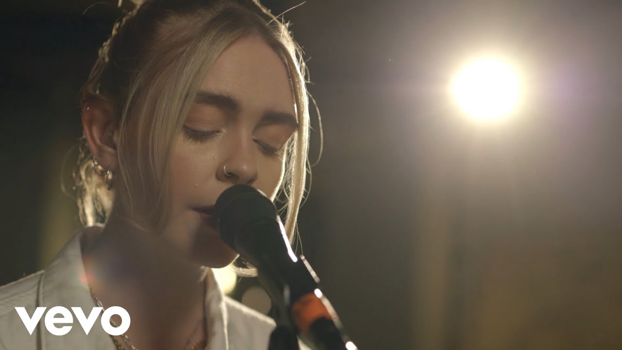 JÆGER - Alone (Live version EP concert)