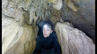 Caving in 360! VR Exploration of a Small Cave screenshot 1