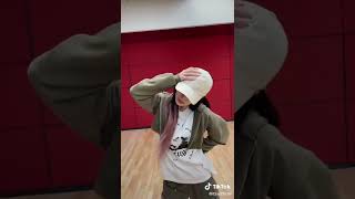 ITZY YEJI doing GOOD BOY GONE BAD challenge on tiktok 🔥#shorts #yeji #itzy #txt #gbgb #tiktok #midzy