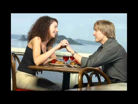 تامر عاشور ناسى شكلها 
