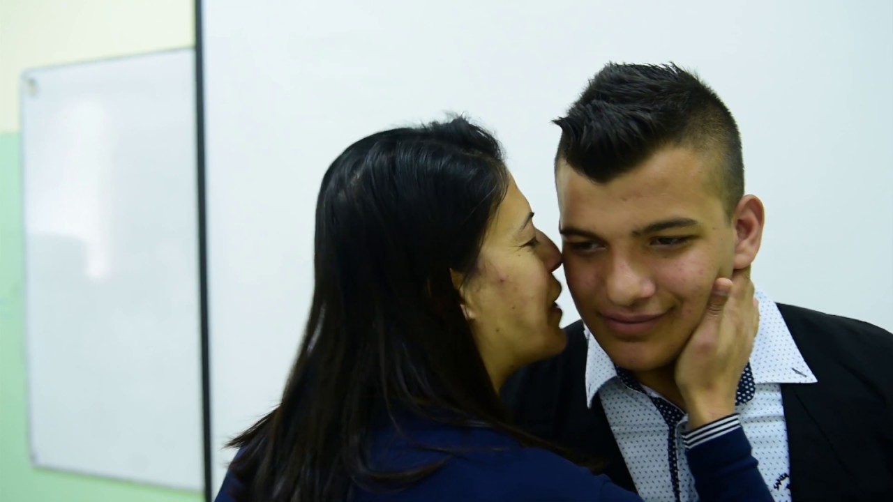 مدرسه غرناطه الثانويه  تخرج فوج الثامن عشر