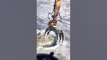 This machine is drilling a hole under the ice. #machine #excavator #shorts #technology #smart