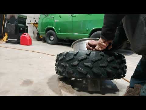 Video: Puteți pune tuburi interioare în anvelopele ATV?
