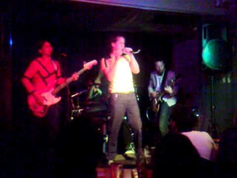 Alejandro Calle - Canta Dakota de Stereophonics co...