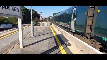 gwr class 800 arriving in Chippenham