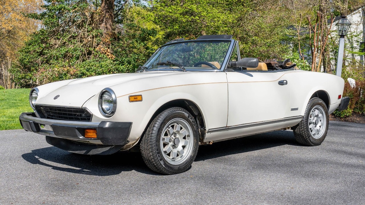 1983 Fiat 124 Spider Pininfarina Azzurra for Sale | Exotic Car