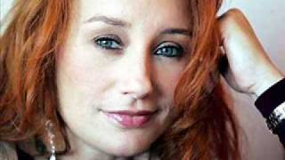 Watch Tori Amos Snow Cherries From France video