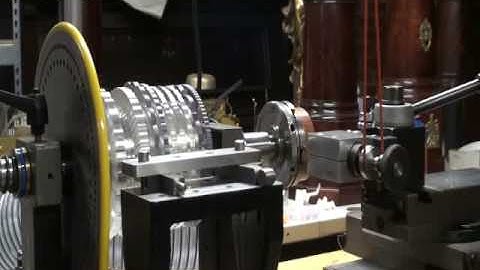 ornamental turning with the Lindow White Rose Engine side pumping