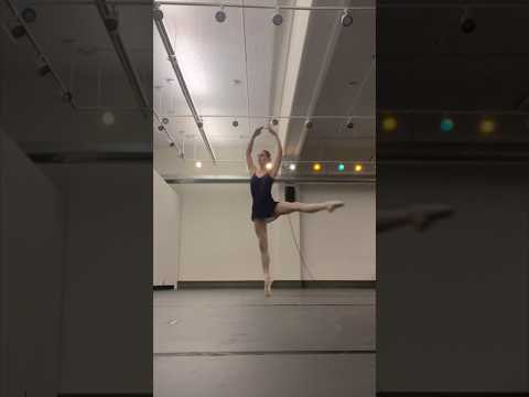 🌪️TWIRLING in Studio 10 🩰 #shorts #ballet #dancer