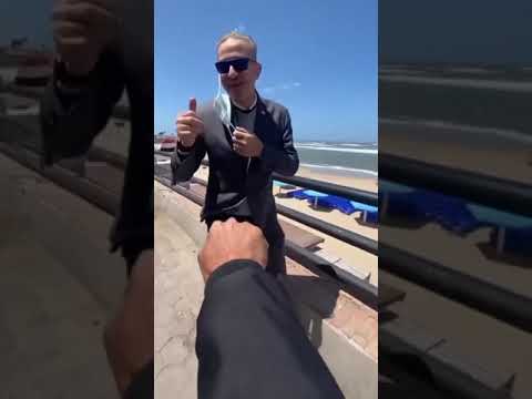 يستاهل مره ثانيه لا تسوي كذا