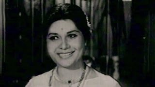 Video thumbnail of "Kashi Karu Swagata - Suman Kalyanpur, Mumbaicha Jawai Song"