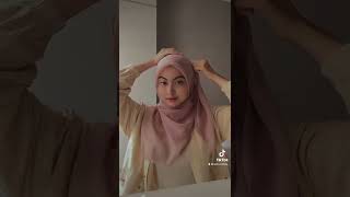 Tutorial hijab segi tiga menutup dada tetap stylish✨ hope you like it, ukhtieeees🤍